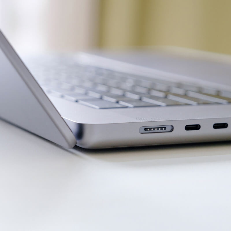 15.6" Rugged Ultrabook - 4K UHD - 3840 x 2160 - Intel Core i7 11th Gen i7-1195G7 2.90 GHz - 32 GB RAM - 1 TB SSD - Carbon Gray - Imagen 2